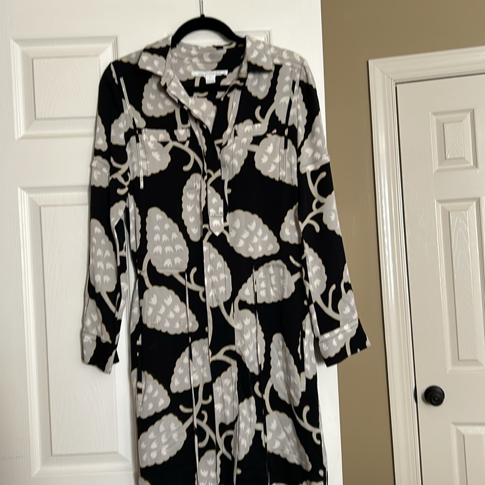 Diane Von Furstenberg size 6 dress